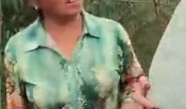 美女吃冻瓜视频,美女品尝冰爽冻瓜，视觉盛宴来袭