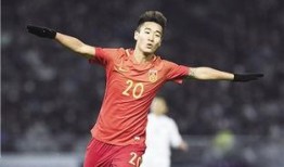 韦世豪吃瓜足球,揭秘球场背后的趣味故事