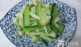 小瓜炒菜吃的,家常美食，简单美味，尽享舌尖盛宴