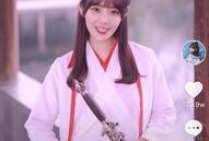 汉服网红吃瓜视频,揭秘网络红人背后的故事