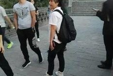 黑脸吃瓜群众,揭秘娱乐圈幕后真相