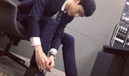 爱鞋男星吃瓜,揭秘明星背后的时尚与八卦