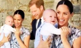 吃瓜吐舌最新视频,揭秘幕后故事，带你领略趣味瞬间