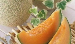 吃哈密瓜凤梨,夏日水果盛宴