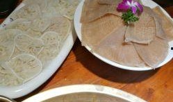 牛大瓜吃毛肚,牛大瓜与毛肚的美食传奇