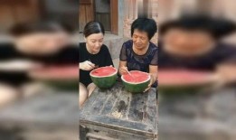 婆婆和儿媳吃瓜,笑料百出，家庭和谐新篇章