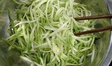 小蜜瓜怎么拌着吃凉拌,小蜜瓜凉拌新吃法