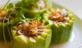 小瓜炒菜吃的,家常美食，简单美味，尽享舌尖盛宴