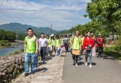 河边吃瓜图片,夏日休闲好去处
