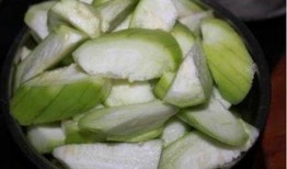 水瓜炒着吃做法